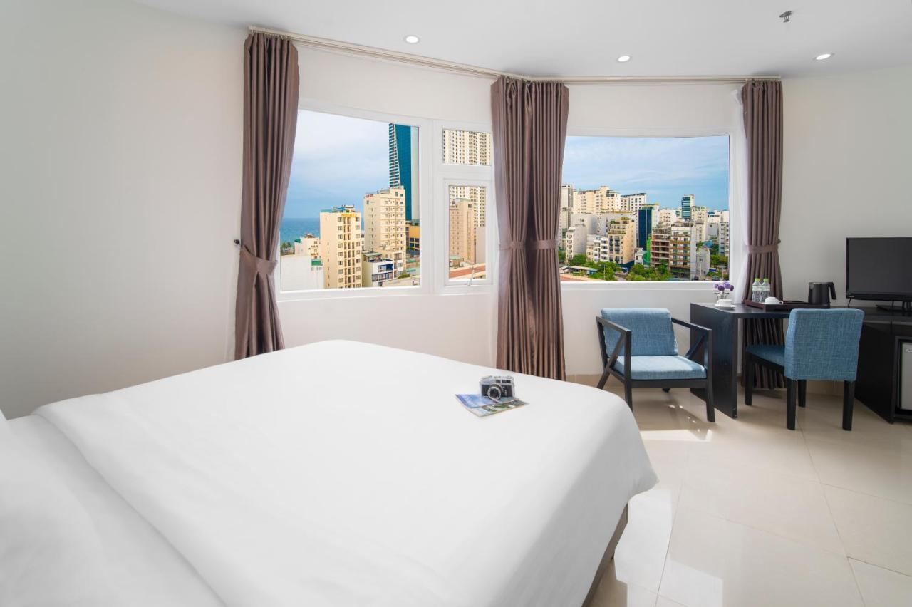 Golden Star Suite Hotel By Thg Da Nang Zewnętrze zdjęcie